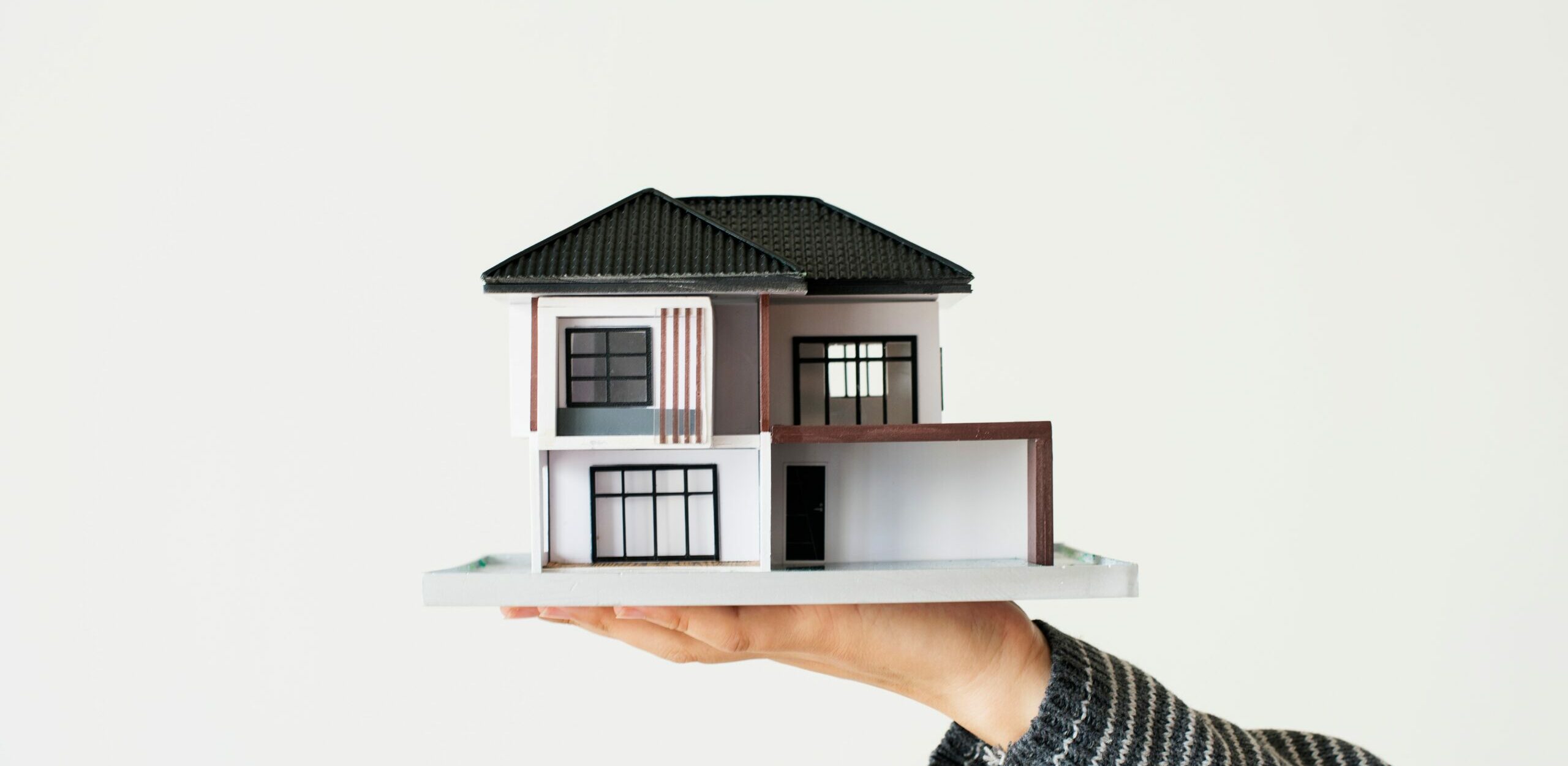 Property Tokens vs Traditional Deeds: Key Differences